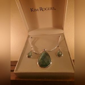 Kim Rogers NIB NWT Pendant & Earrings SET!  Seafoam green/blue resin silver tone